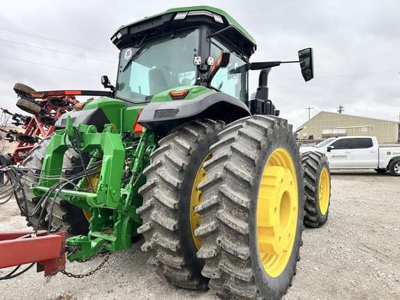 Image of John Deere 8R 410 equipment image 4