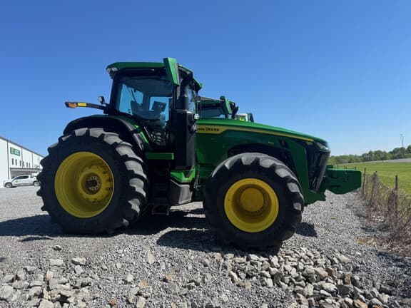 Image of John Deere 8R 410 equipment image 4