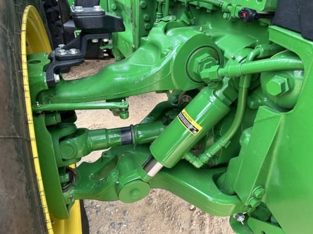 Image of John Deere 8R 410 equipment image 2