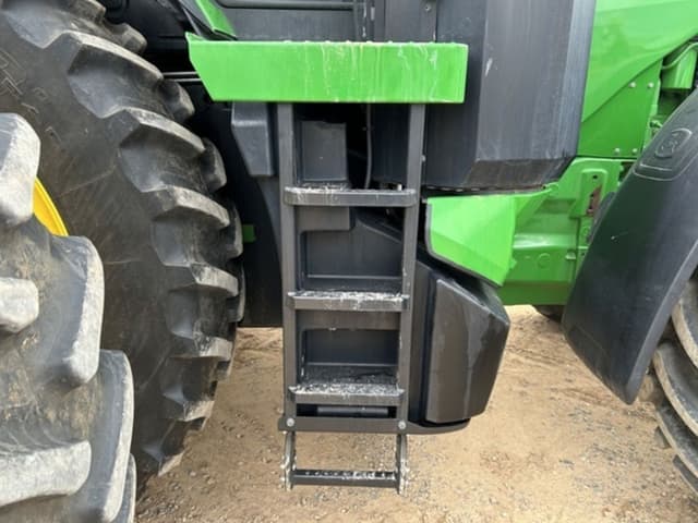 Image of John Deere 8R 410 equipment image 4