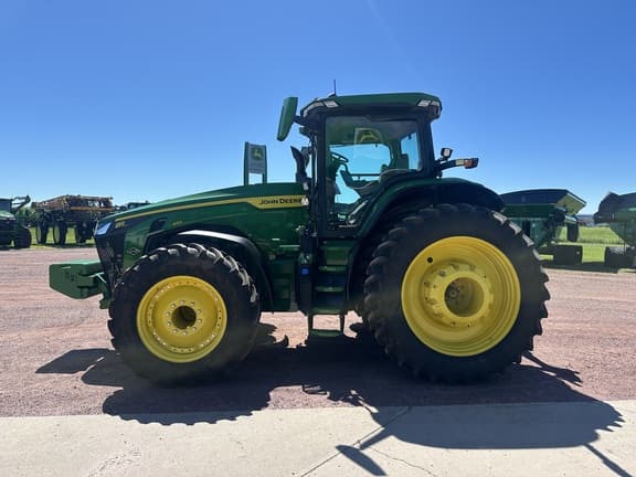 Image of John Deere 8R 410 equipment image 4