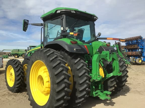 Image of John Deere 8R 410 equipment image 2