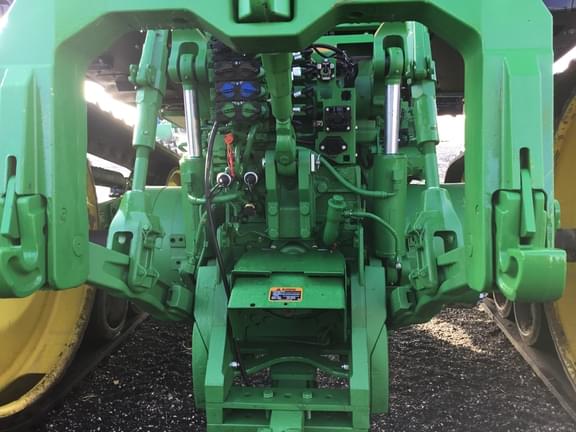 Image of John Deere 8RT 340 equipment image 2