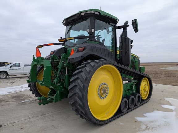 Image of John Deere 8RT 410 equipment image 2