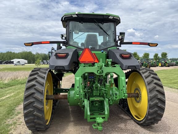 Image of John Deere 8RT 410 equipment image 3