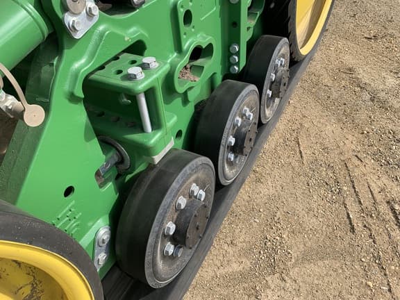 Image of John Deere 8RT 410 equipment image 3