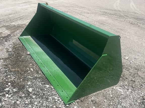 Image of John Deere Bucket equipment image 2