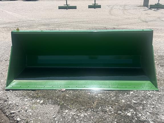 Image of John Deere Bucket equipment image 1