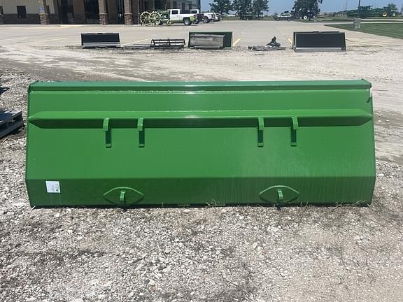 Image of John Deere Bucket equipment image 4