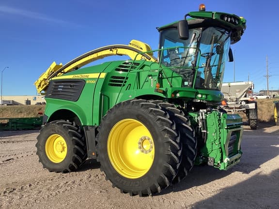 Image of John Deere 9700i equipment image 2