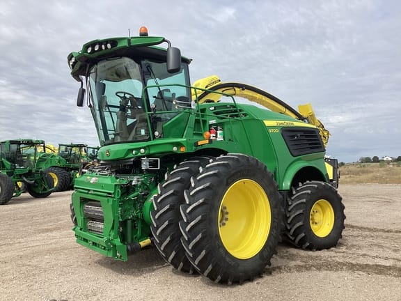 2025 John Deere 9700i Equipment Image0