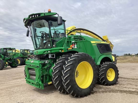 Image of John Deere 9700i Primary image