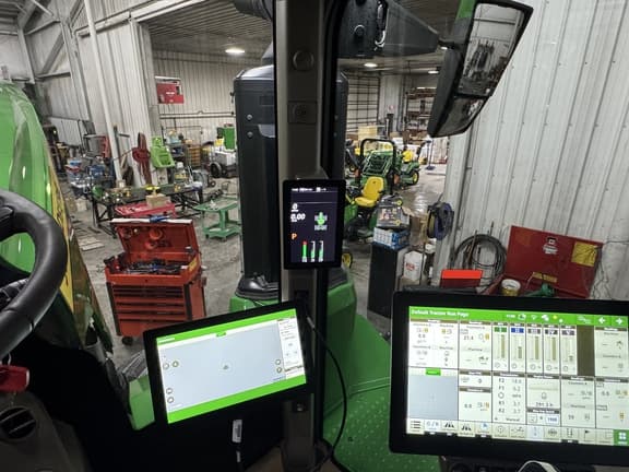 Image of John Deere 9R 440 equipment image 4