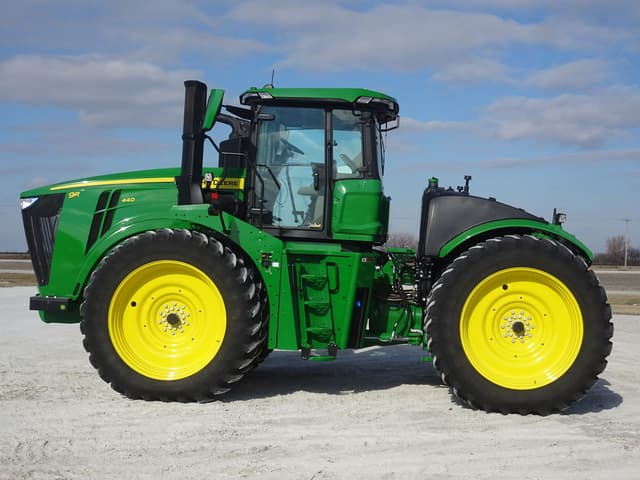 Image of John Deere 9R 440 equipment image 1