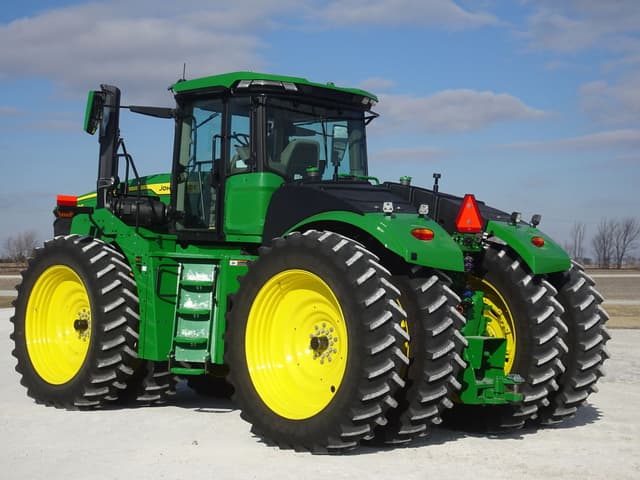 Image of John Deere 9R 440 equipment image 2