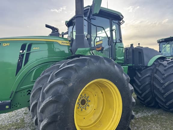 Image of John Deere 9R 440 equipment image 4