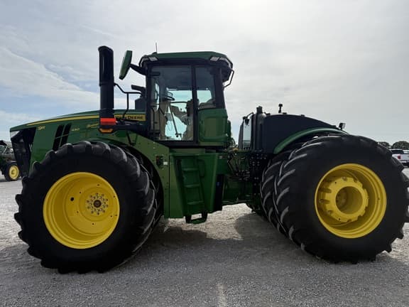 Image of John Deere 9R 490 equipment image 1