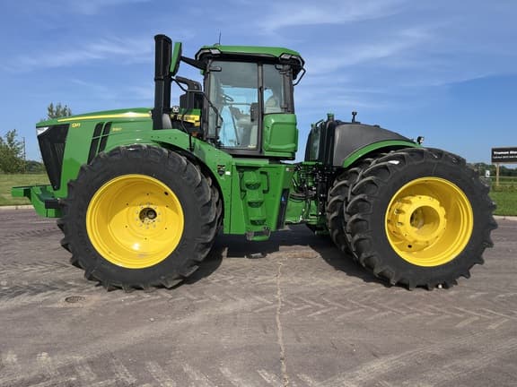 Image of John Deere 9R 590 equipment image 1