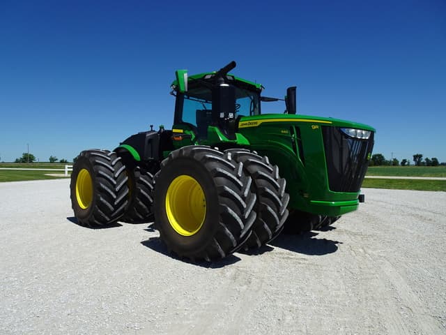 Image of John Deere 9R 640 equipment image 2