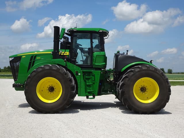 Image of John Deere 9R 640 equipment image 2