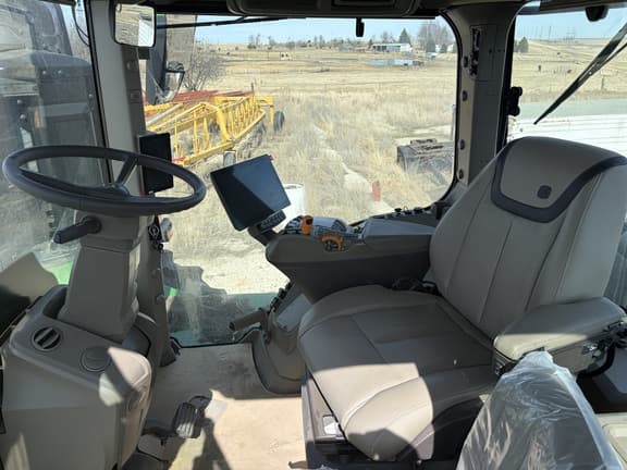 Image of John Deere 9R 640 equipment image 4