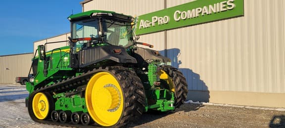 Image of John Deere 9RT 490 equipment image 1