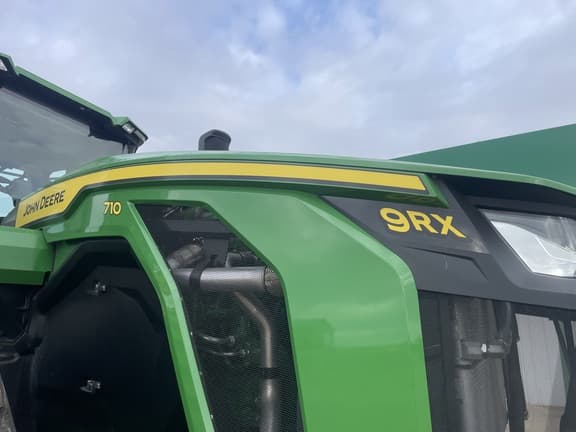 Image of John Deere 9RX 710 equipment image 1