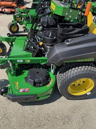Image of John Deere Q820M equipment image 1