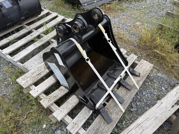 2025 John Deere BYT11909 Equipment Image0