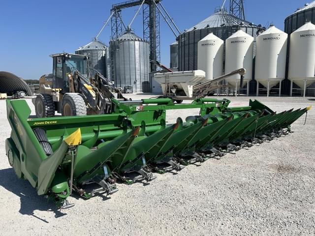 Image of John Deere C12F equipment image 1