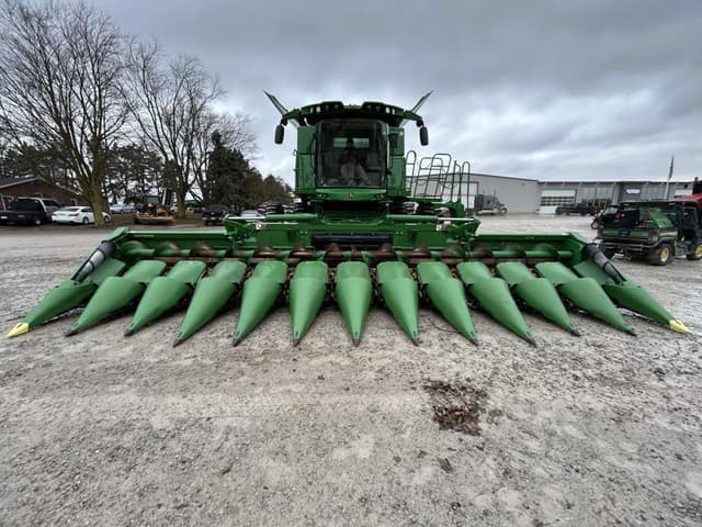 Image of John Deere C12F equipment image 2