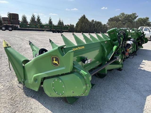 Image of John Deere C12F equipment image 2