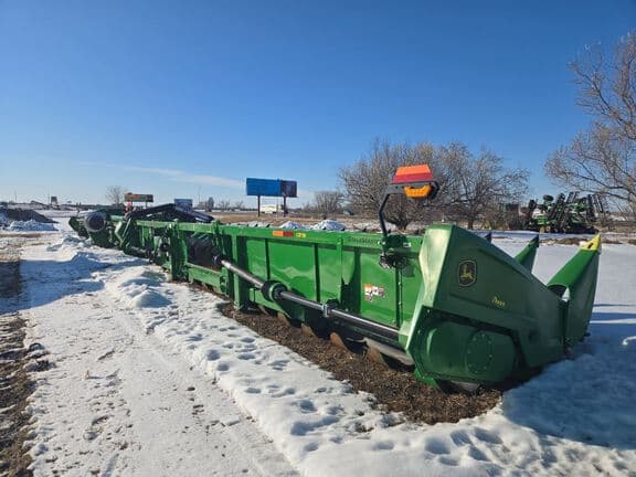 Image of John Deere C18R equipment image 4