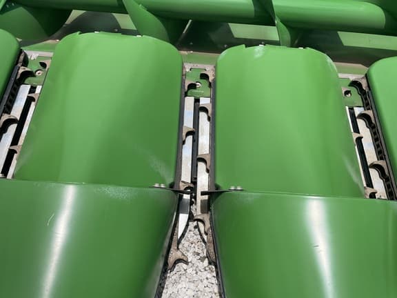 Image of John Deere C8R equipment image 4