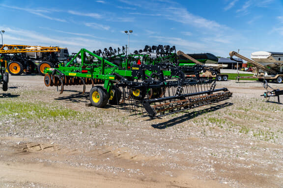Image of John Deere CC13 equipment image 2