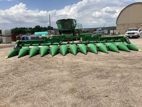 Image of John Deere CF12 equipment image 1