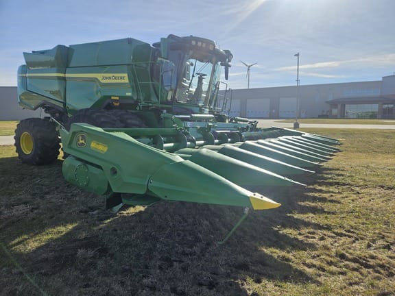 2025 John Deere CF12 Equipment Image0