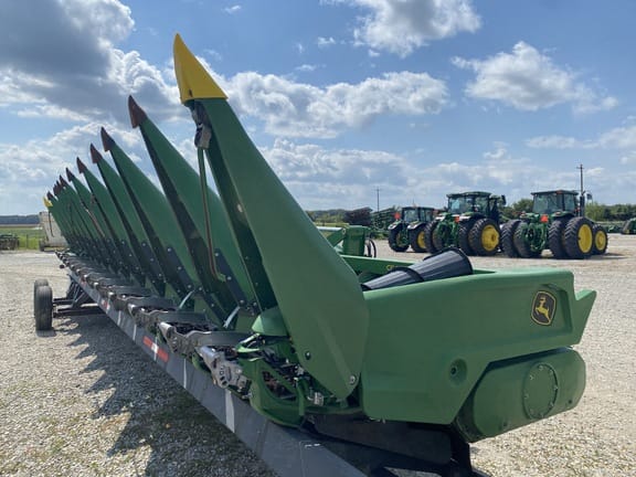 2025 John Deere CF12 Equipment Image0