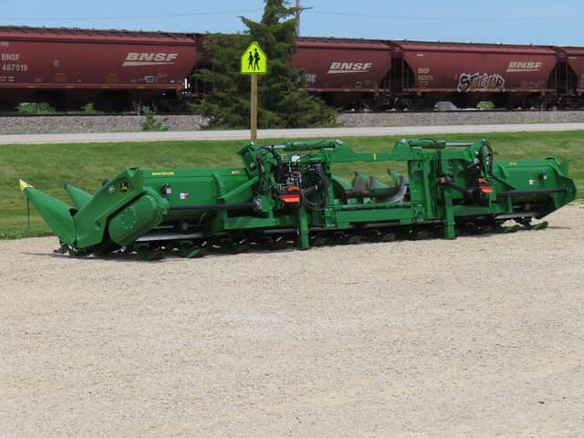 Image of John Deere CF12 equipment image 2