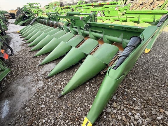 Image of John Deere CF12 equipment image 2