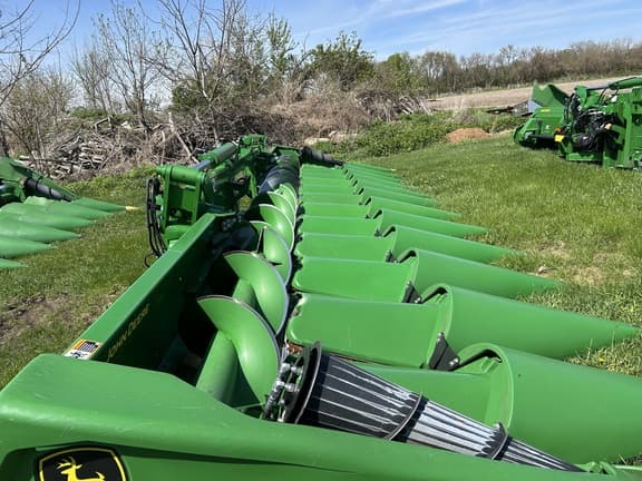 Image of John Deere CF12 equipment image 3