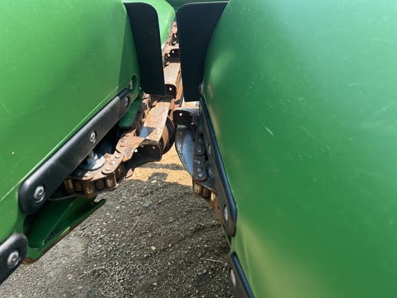 Image of John Deere CF16 equipment image 1