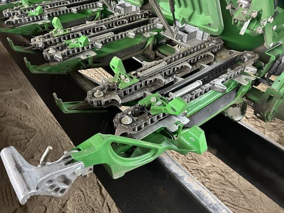 Image of John Deere CF16 equipment image 2