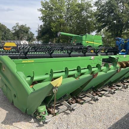 Image of John Deere CR12 equipment image 3