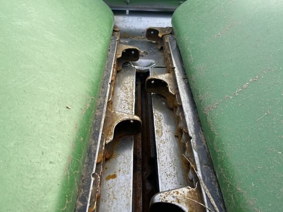 Image of John Deere CR12 equipment image 4