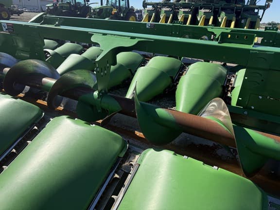 Image of John Deere C12R equipment image 3