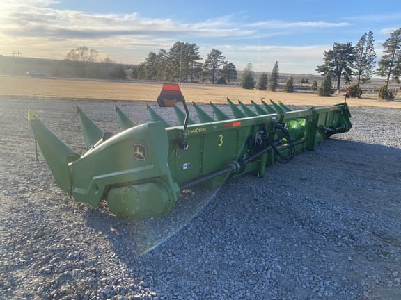 Image of John Deere CR12 equipment image 4