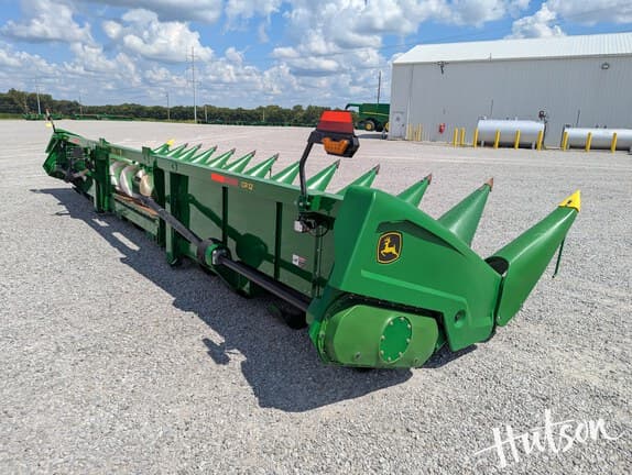 Image of John Deere CR12 equipment image 3