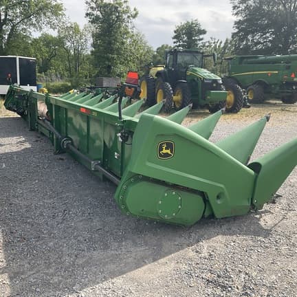 Image of John Deere CR12 equipment image 3