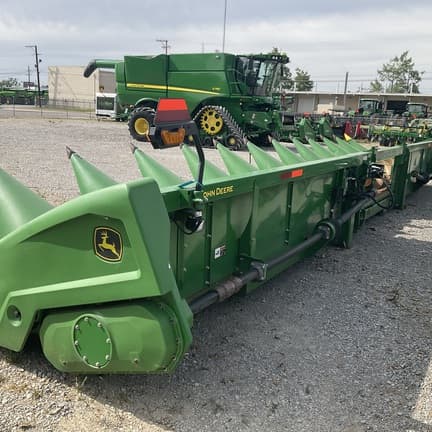 Image of John Deere CR12 equipment image 2